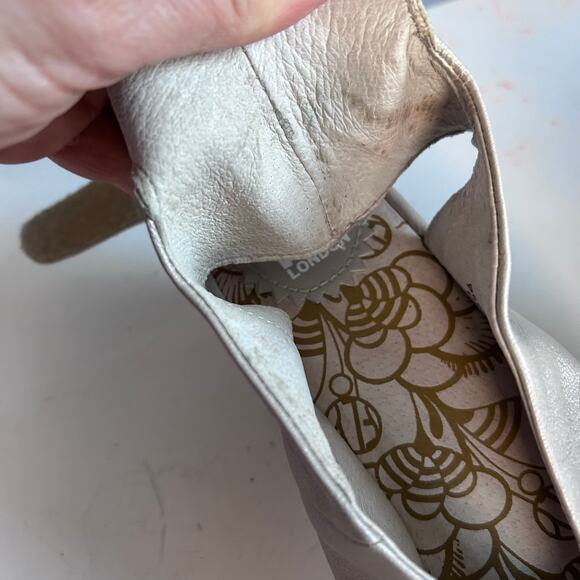 Fly London sandal size 8 wedge gold shimmer slingback peep toe EU 39 - Picture 8 of 10